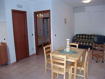 Il Glicine Aparthotel 3*