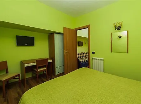 Il Glicine Aparthotel 3*