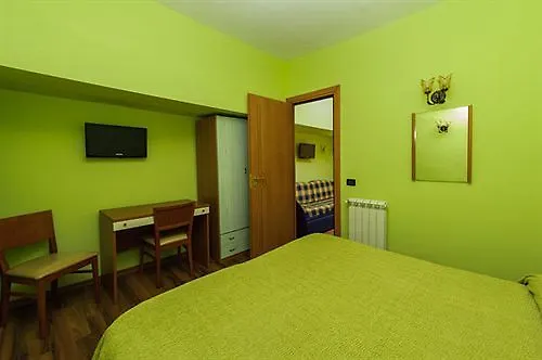 Il Glicine Aparthotel 4*