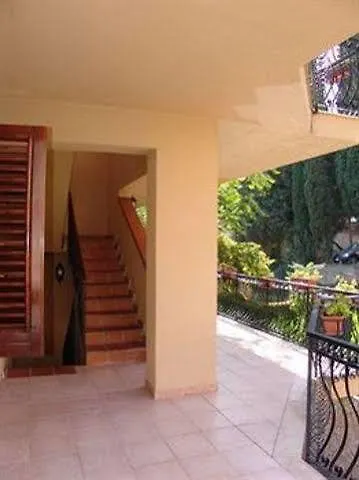 Il Glicine Aparthotel 4*